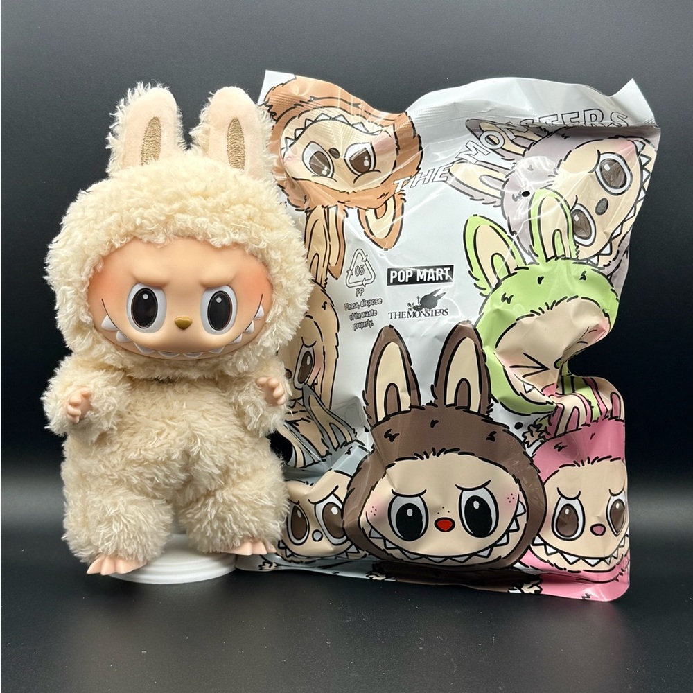 [AUTHENTIC] Labubu “Soymilk” – Exciting Macaron – Plush + Bonus Gift - Picture 3 of 7